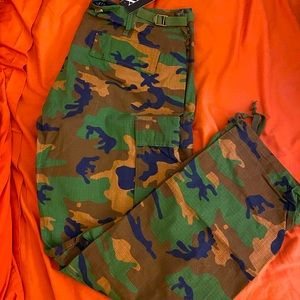 Brand new , Never worn mens cargo pants